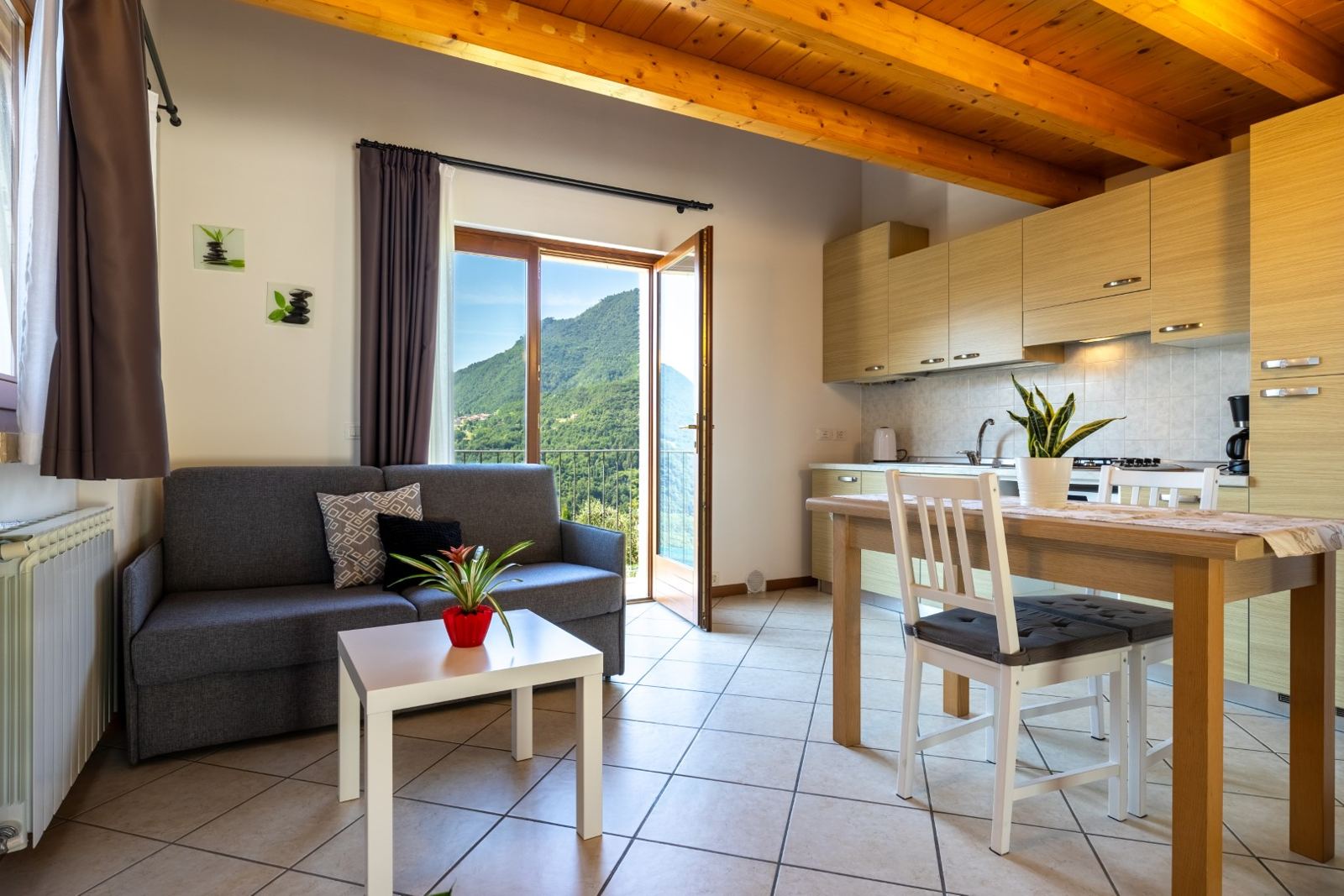 Bilocale con balcone panoramico