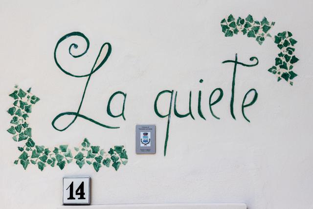 L'insegna dipinta de La Quiete